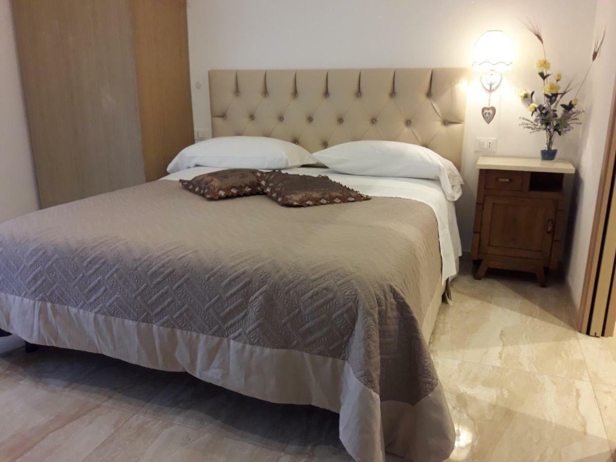 Affittacamere Sorrento เวนติมิญา ภายนอก รูปภาพ